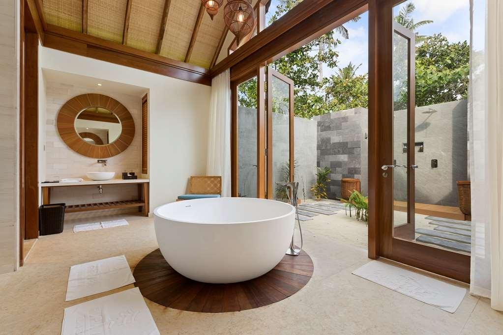 Furaveri Island Resort And Spa Muravandhoo Room photo
